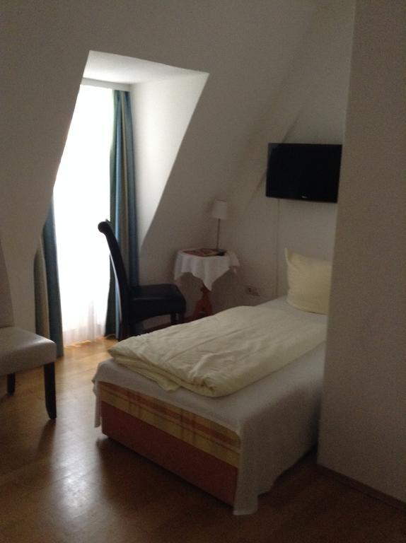 Hotel Zum Pfalzgrafen ハイデルベルク エクステリア 写真